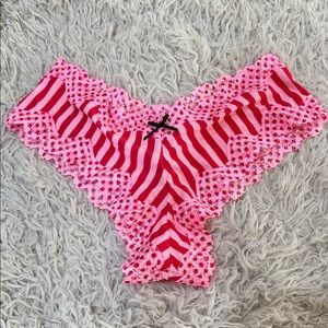 2011 NWT Victoria’s Secret SLT Red Pink Candy Stripe Scalloped Cheeky Y2K Small
